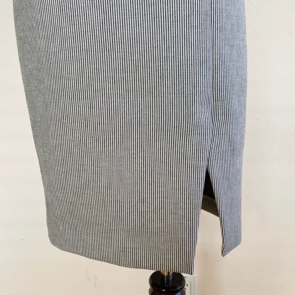 Banana Republic Stripe Dress - Picture 4 of 9